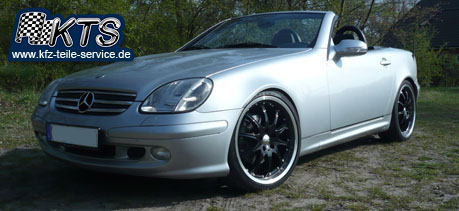 schwarze Alufelgen Mercedes SLK 170